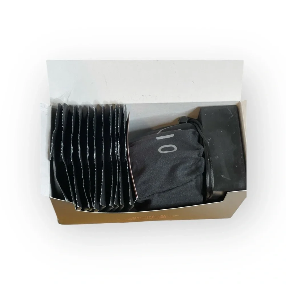 Üllo ❂ Wine Purifier and Filters ❂ Black ❂ Purifier + 11 Full Bottles Filters ❂